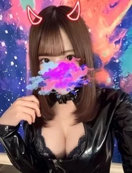 張りのある綺麗なお胸♡