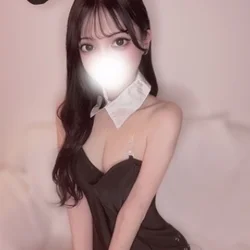 明日花かれん