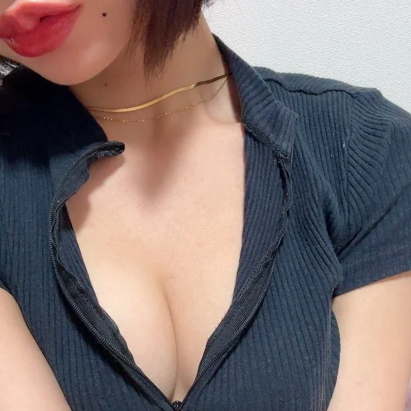 自前予約ありがと🖤次は13日の14時30からだよ😮‍💨