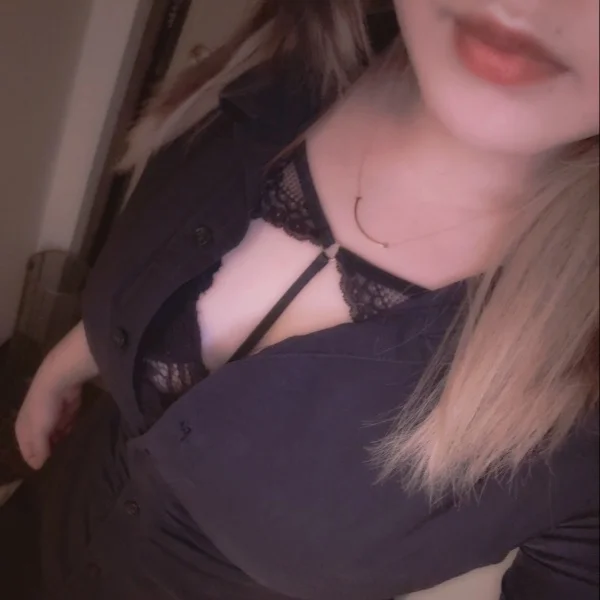 本日15:00-21:00出勤♪