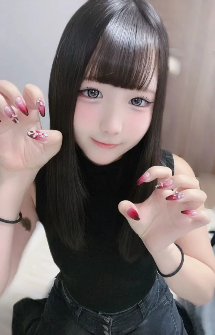 今日は18:00~2:00まで出勤してます！
