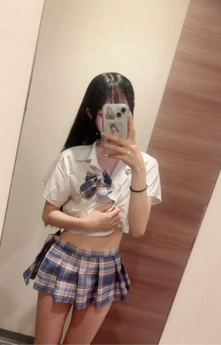 朝から大好きなお洋服買ってるんるんです🥰