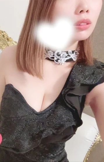 霜月りさ