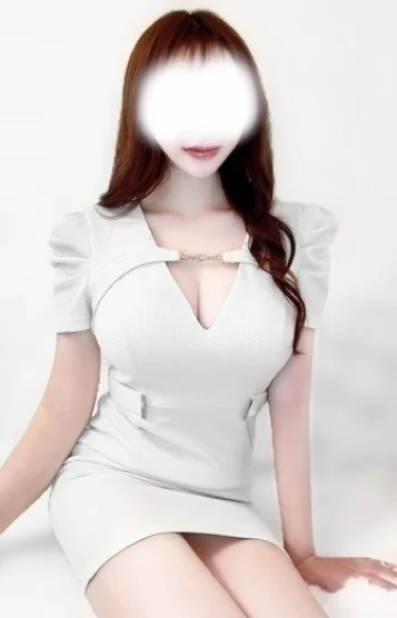 紫音エレナ