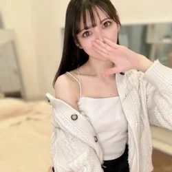 ⭐️黒髪・清楚・ロり可愛い⭐️