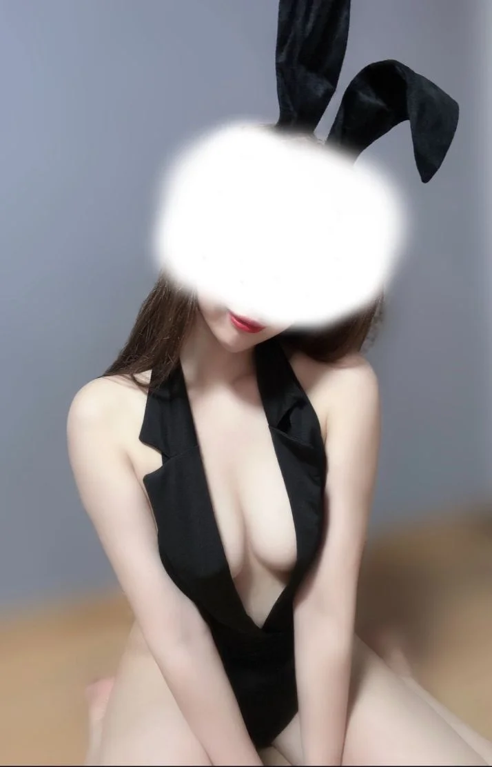 ハロウィン特別衣装🩷