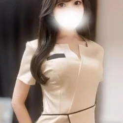 一色 ひなた