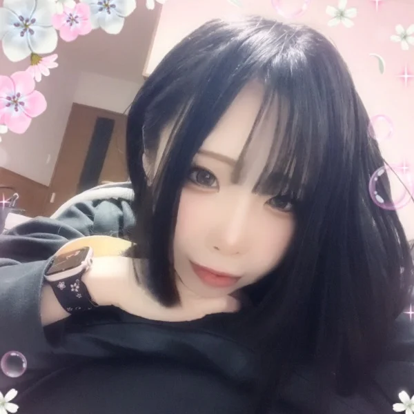 今日出勤してます!