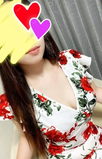 新人みれい
