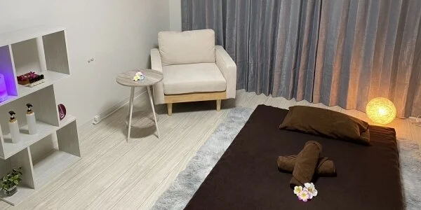 aroma ALOHAの待機室写真