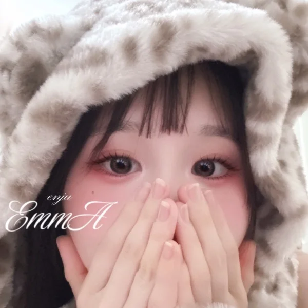 暗闇で、そっと近付いて