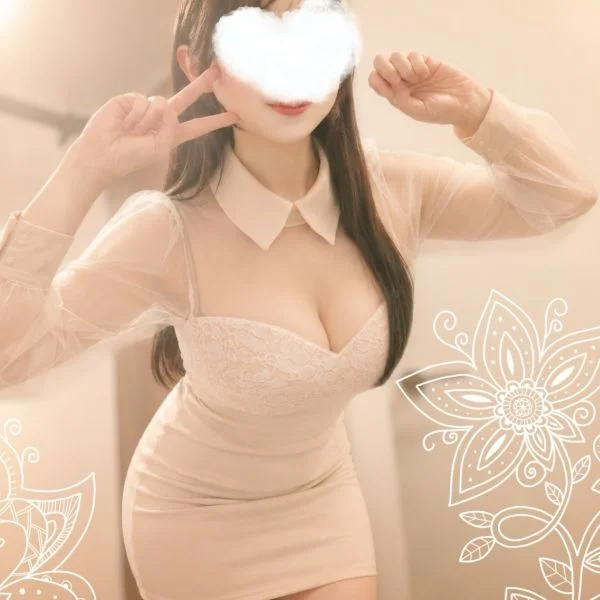 本日7/8(水)は15時から夜21時まで出勤予定です🌸