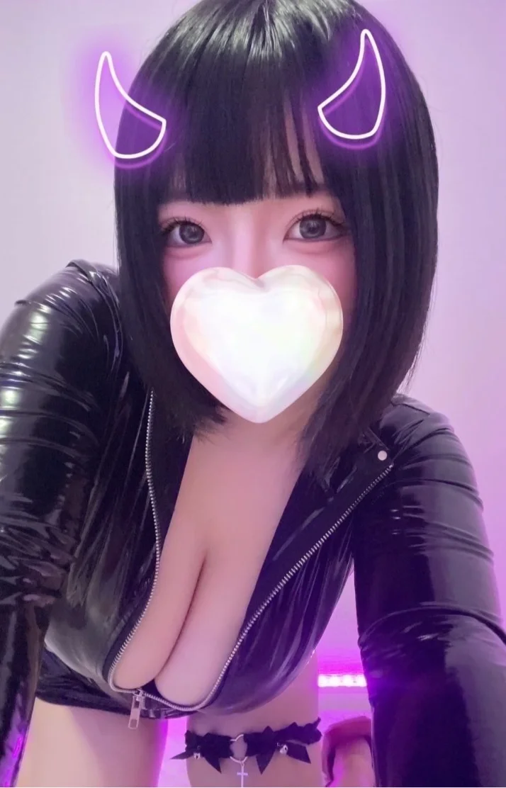 ♡本日10/25 12:00〜　10月ラスト出勤です♡