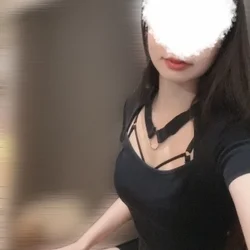 長谷川えみ