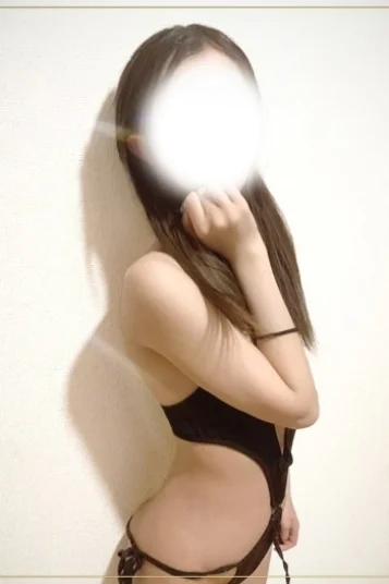 えま　スレンダー女子