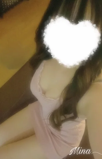 みな