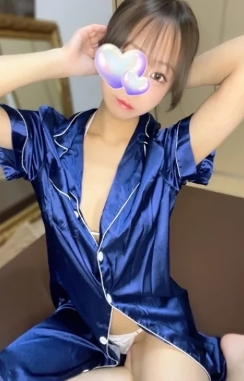 江角しおん