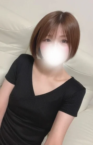 新人めい