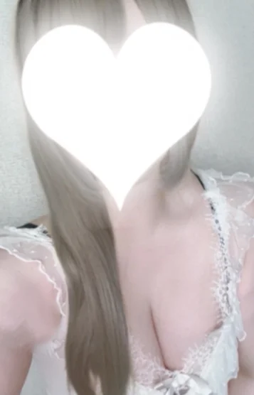 笑顔100点彼女ひな