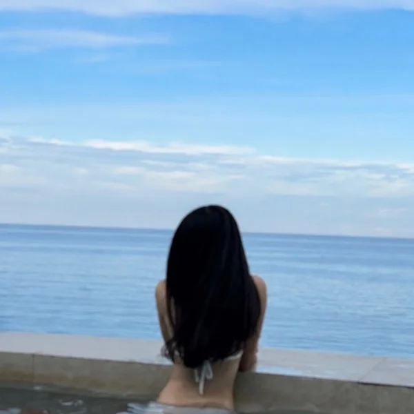 朝の光の中で🩵🧡