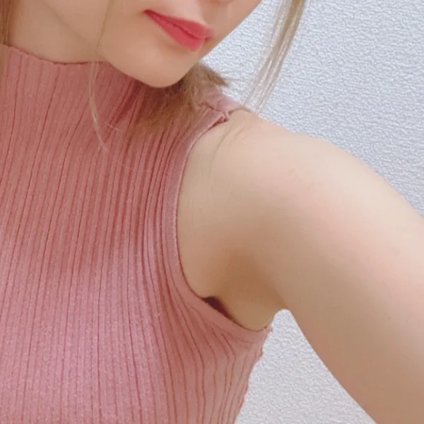 本日16時から21時まで出勤してます!