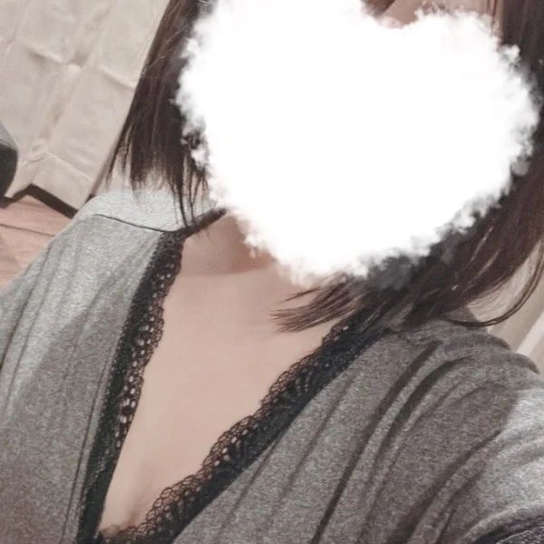 明日11時〜17時まで出勤します🫶💕