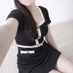 完売必至！エミ♡新人さんの出勤表を今すぐチェック☆