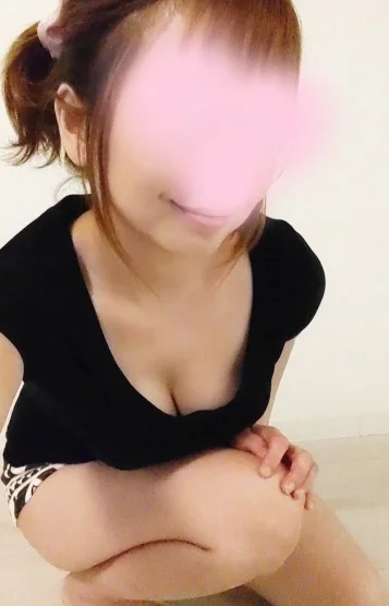 ここあ𖤐˒˒体験入