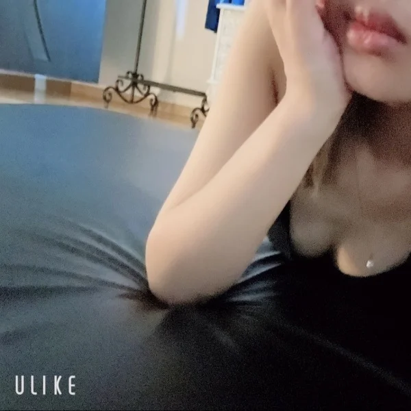 本日25時出勤予定でしたがお休みさせて頂きます。