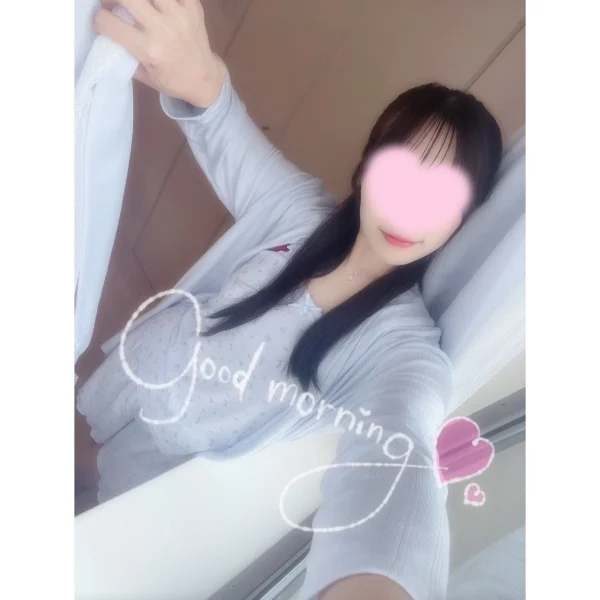 おはよう╰(*´︶`*)╯♡本日は15:00〜です🕊️
