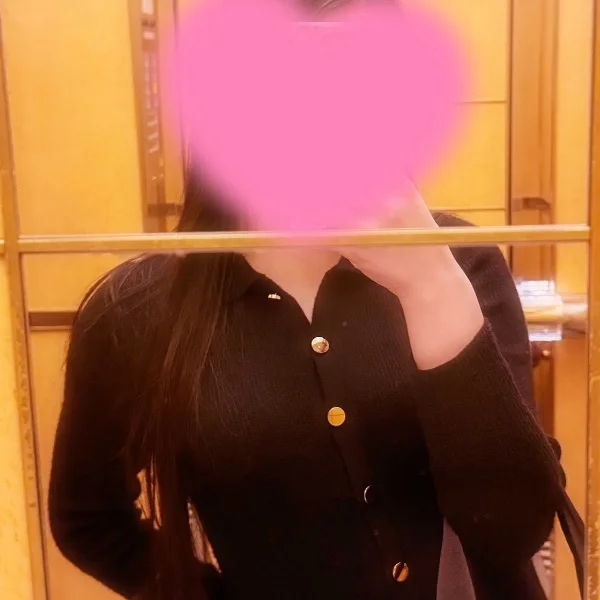 新しい服買おっかな👗💞