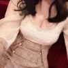 つき