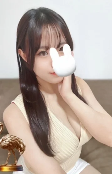 花咲 まなみ
