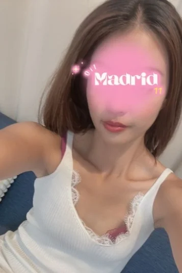 二村くろみ