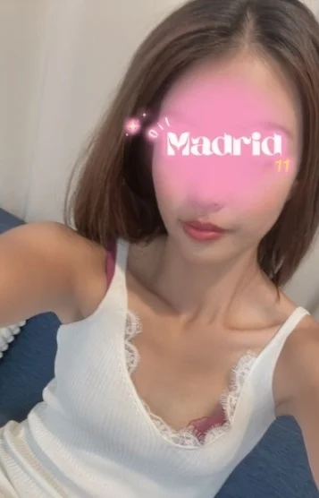 二村 くろみ