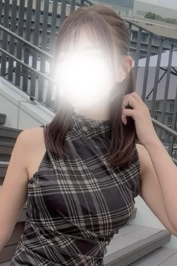愛川ななせ