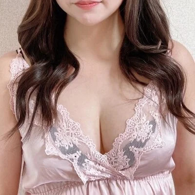 2月12日(木)春の訪れを美女達と感じてください🌸❤️