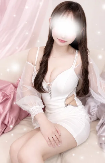 美波 れいら