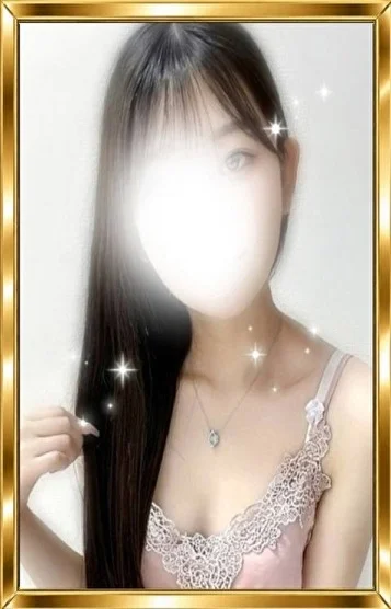 秦　すずな