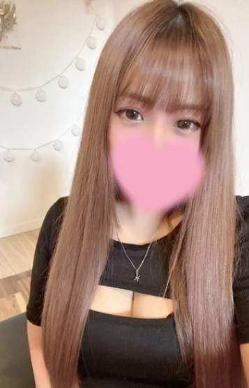 小鳥遊 ひな