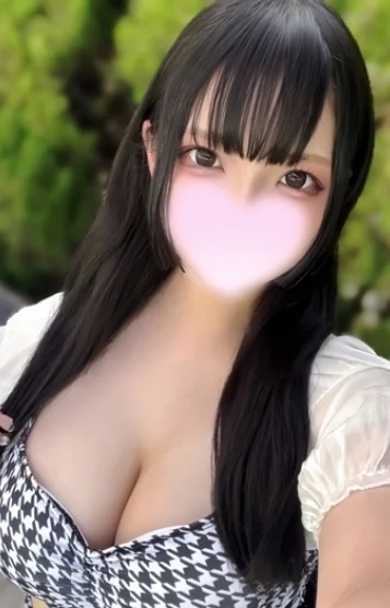 栗山りあな