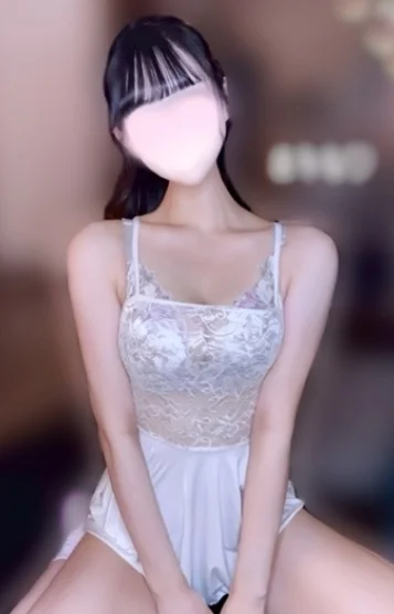 叶まりな