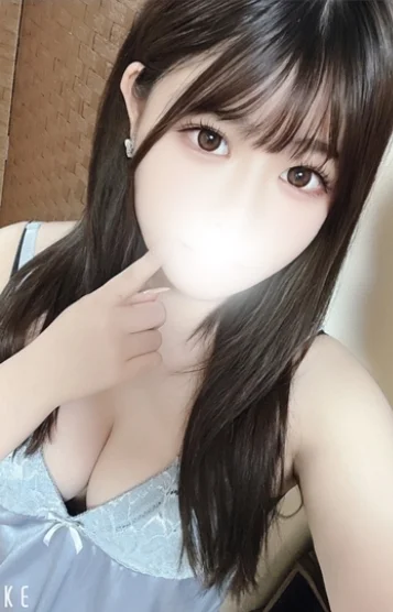 ねね 大学生ロリ巨乳