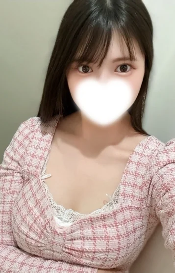 綾瀬　くるみ