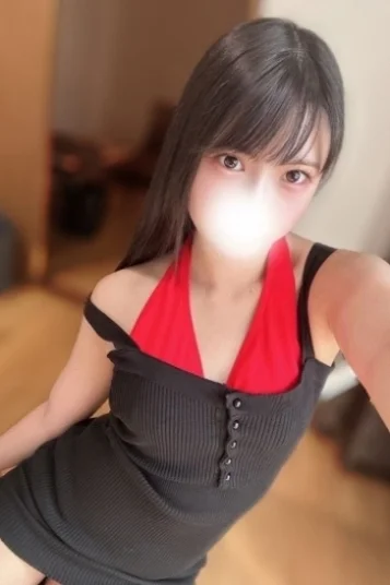 綾瀬　くるみ