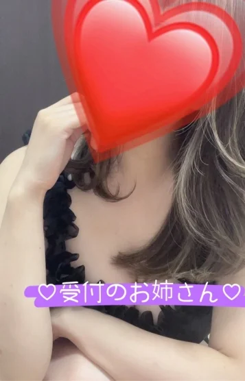 受付のお姉さん🩶