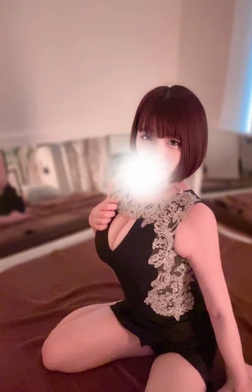 深田つばさ