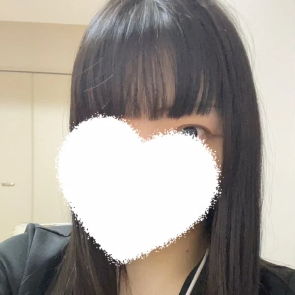 本日12時〜5時出勤してます！