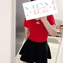 超逸材🌟新人りおな
