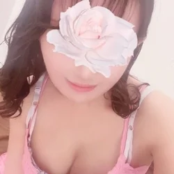 愛嬌溢れる小柄で可愛らしいセラピスト♡...